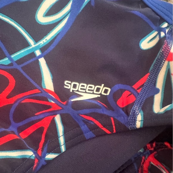 Speedo one piece Size 14 - Picture 5 of 5